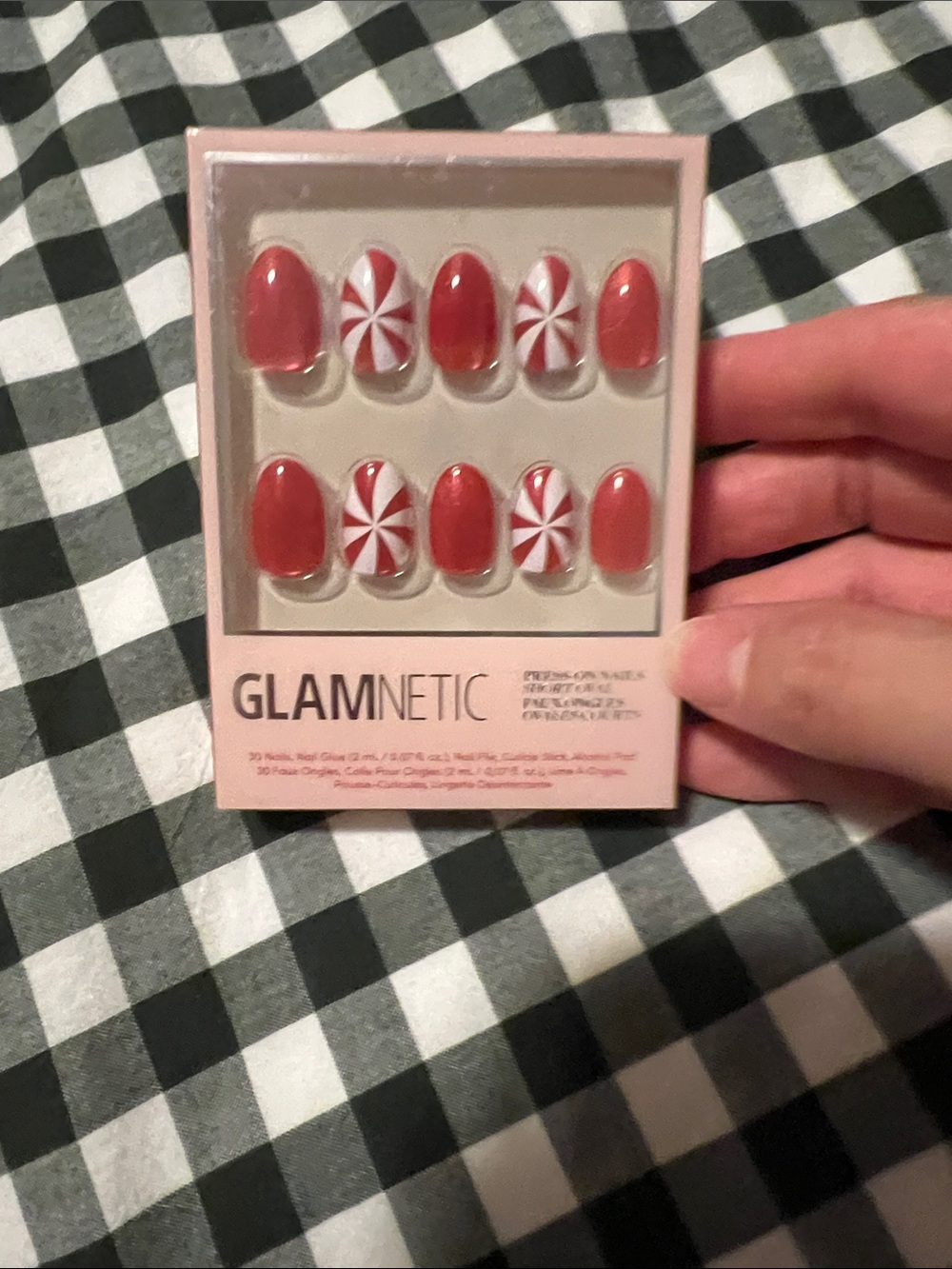 Glamnetic Red Peppermint glue-On Nails